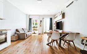 Mico Citylife Luxuryflat, 100M Metro